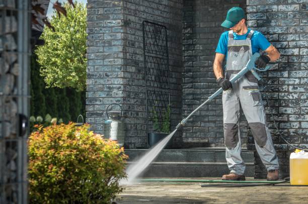 Best Gutter Cleaning  in Dade City, FL